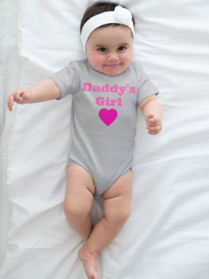 Daddy's Girl Infant Bodysuit — Pink Heart Baby Onesie